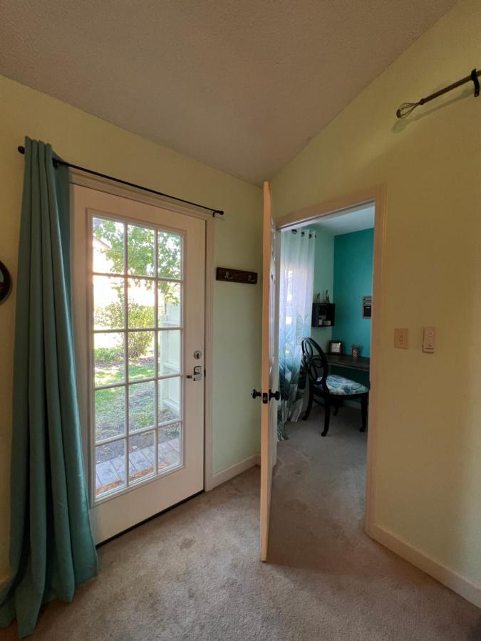 Cozy Loft With Parking And Private Patio W/ Grill Apartment Wilmington Exterior foto